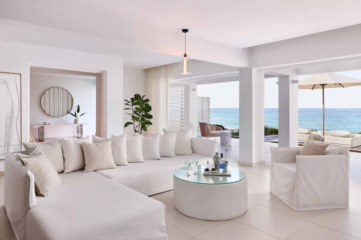 Villa White, Seafront Prive Pool | Bar mini percuma, peti besi dalam bilik, langsir/tirai gelap terus 