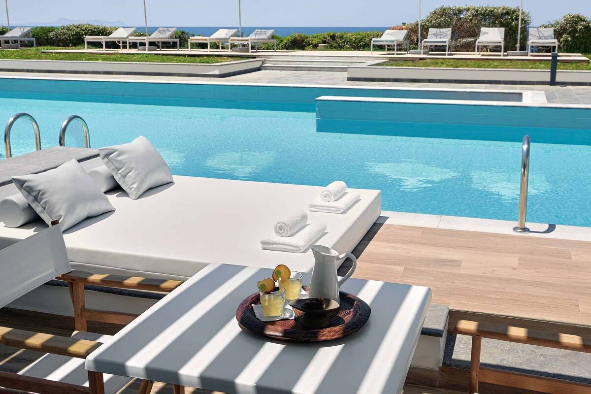 Swim-Up Guestroom Sea View with Garden | Bar mini percuma, peti besi dalam bilik, langsir/tirai gelap terus 