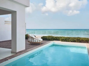 Villa Luxe Yali, Seafront Prive Pool | 私人游泳池