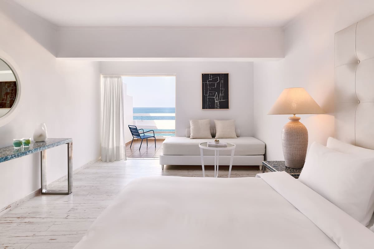 Open Plan Suite Sea View | Bar mini percuma, peti besi dalam bilik, langsir/tirai gelap terus 