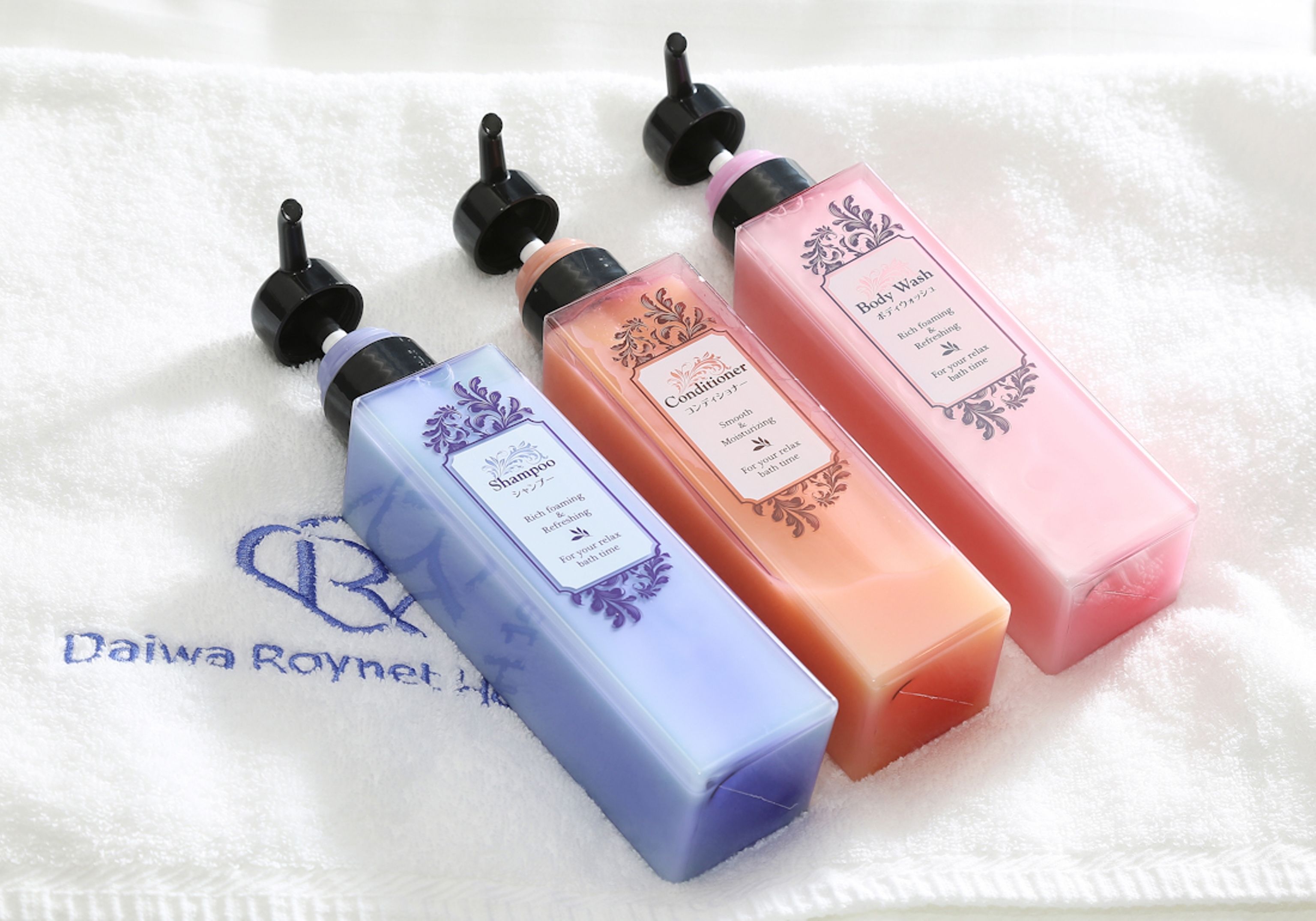 combined shower/bathtub, free toiletries, hair dryer, slippers