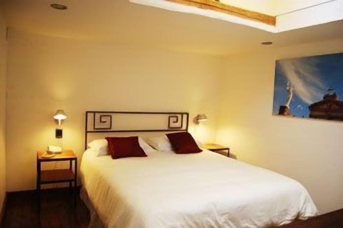 Suite, 1 Queen Bed with Sofa bed, Balcony