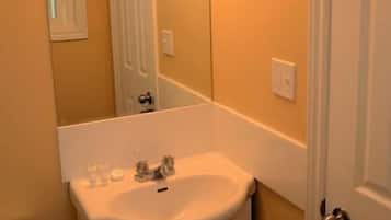 Double Room, 2 Queen Beds | Bathroom sink