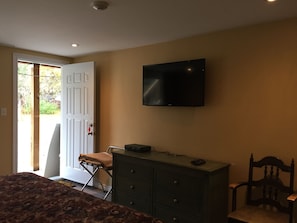 Rollaway beds, free WiFi, bed sheets - Meaford Inn (Meaford)