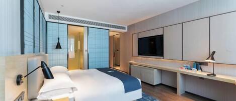 Minibar, in-room safe, iron/ironing board, alarm clocks