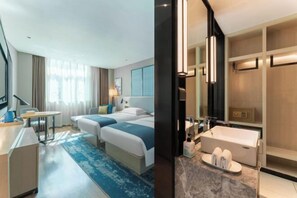 Minibar, una cassaforte in camera, ferro/asse da stiro