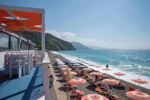Beach bar