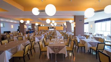 Petit déjeuner buffet compris tous les jours