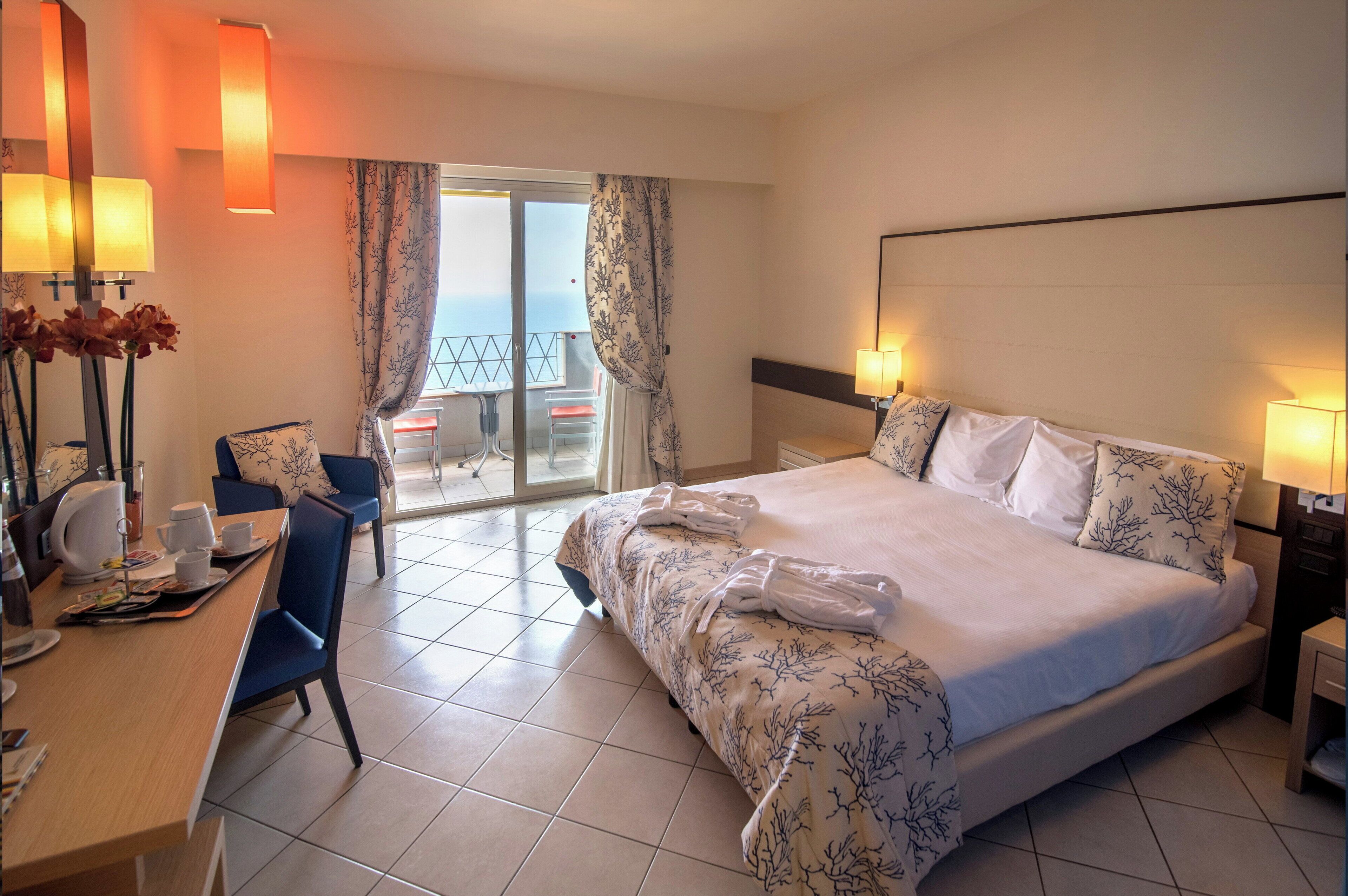 Quadrupla Comfort | Minibar, una cassaforte in camera, una scrivania