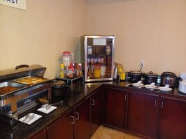 Desayuno buffet incluido todos los días 