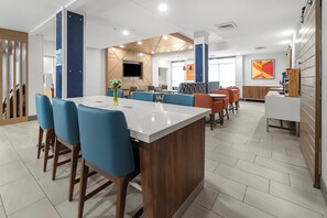 Free buffet breakfast  - Holiday Inn Express Salt Lake City South - Midvale by IHG (Midvale)