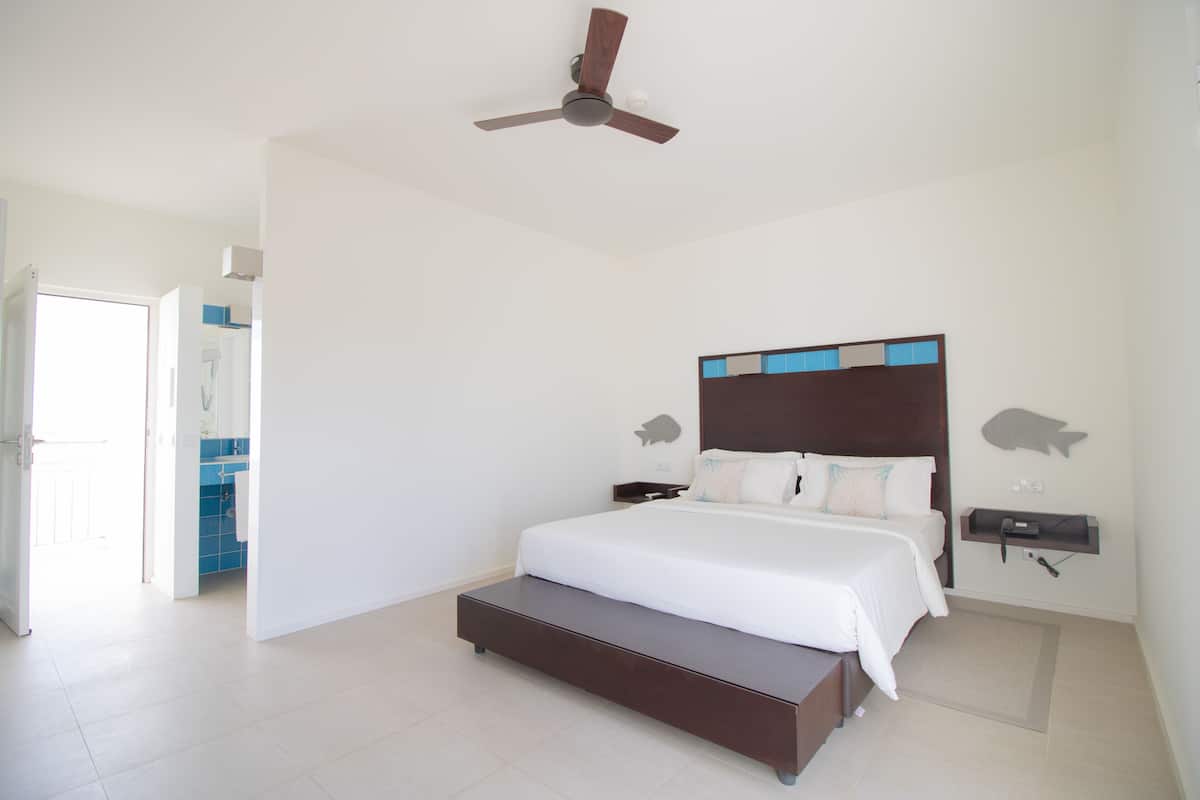 Minibar, in-room safe, blackout drapes, soundproofing