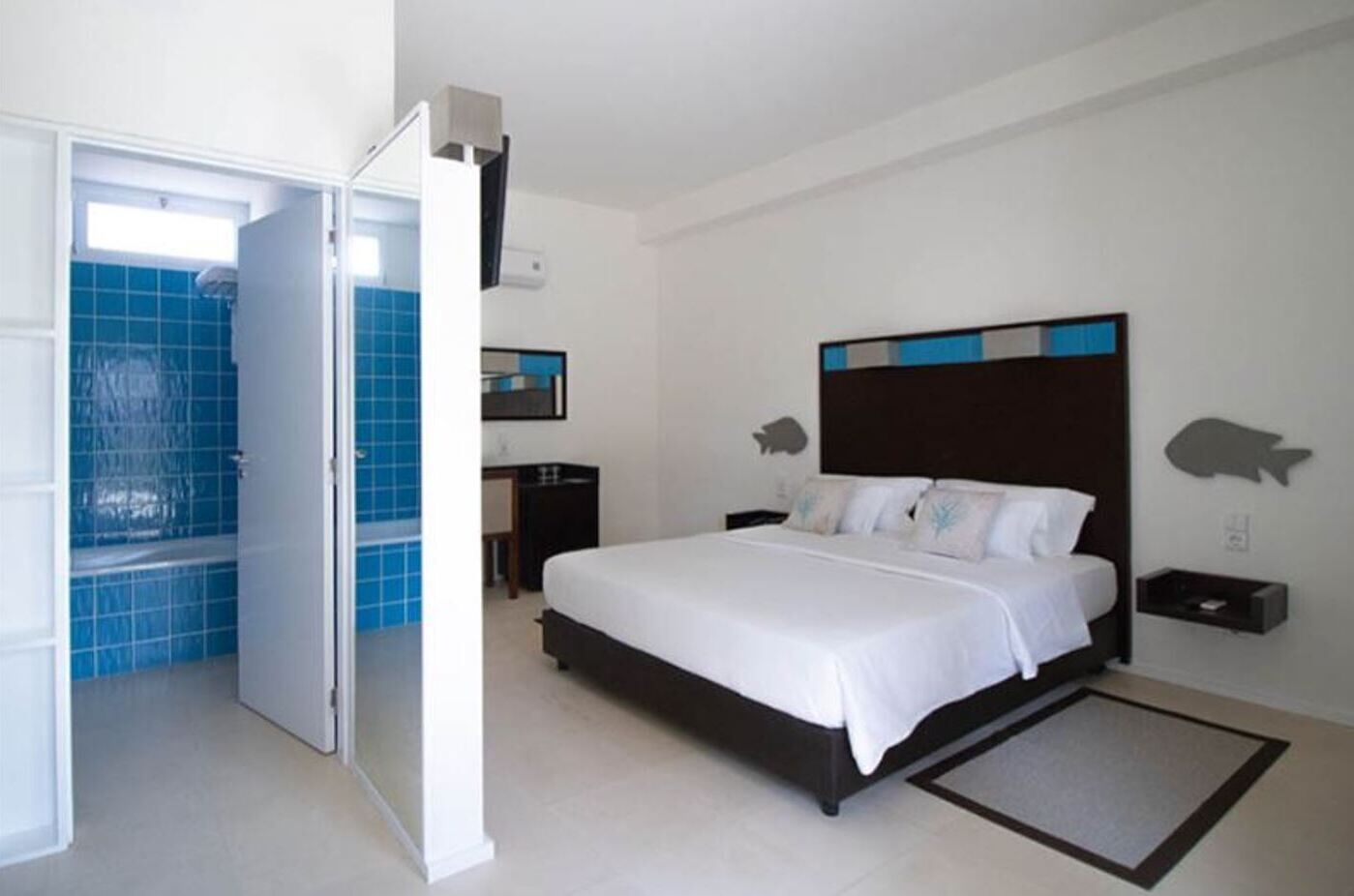 Minibar, in-room safe, blackout drapes, soundproofing