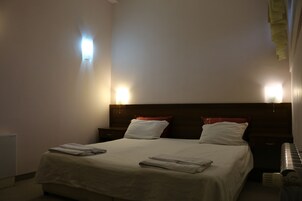 标准公寓 | 迷你吧、客房内保险箱、办公桌、遮光窗帘