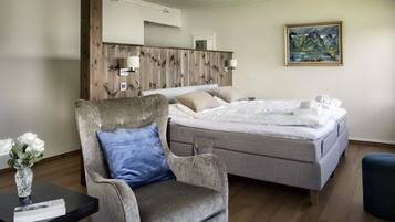 1 bedroom, premium bedding, individually decorated