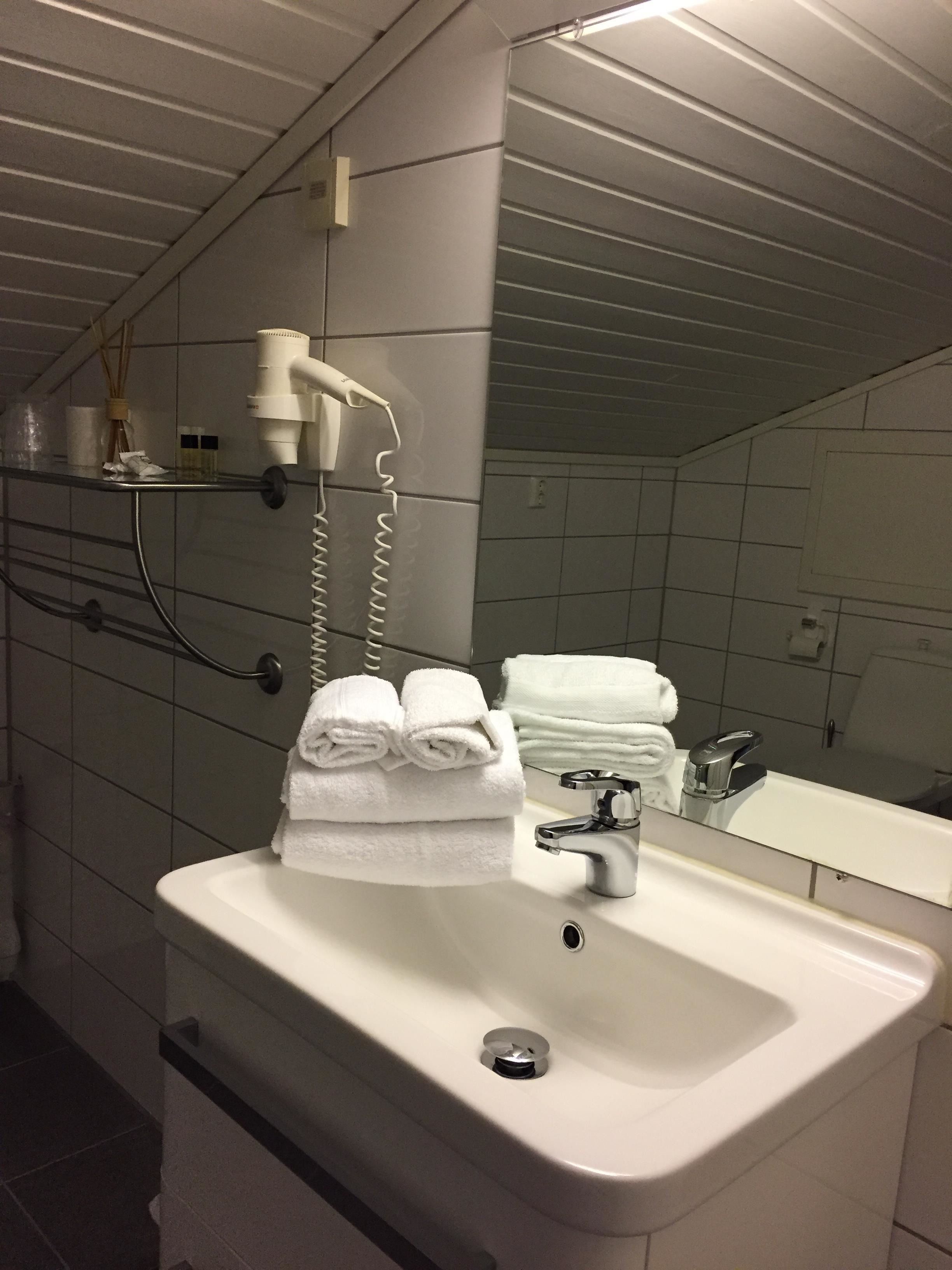 Triple Room | Bathroom