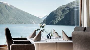 Breakfast and dinner served, Scandinavian cuisine