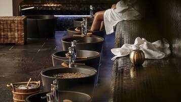 Couples treatment rooms, sauna, hot tub, steam room, body treatments