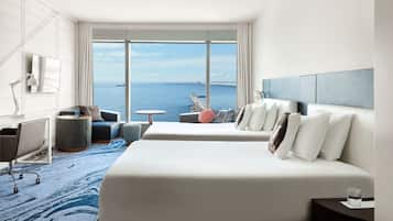 Habitación Premier, 2 camas individuales, vistas al puerto deportivo | Ropa de cama de alta calidad y edredones de plumas