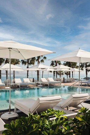 Indoor pool, seasonal outdoor pool, cabanas (surcharge), pool umbrellas - W Barcelona (Barcelona)