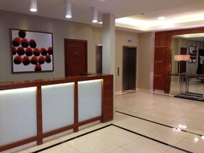 Pintu masuk interior