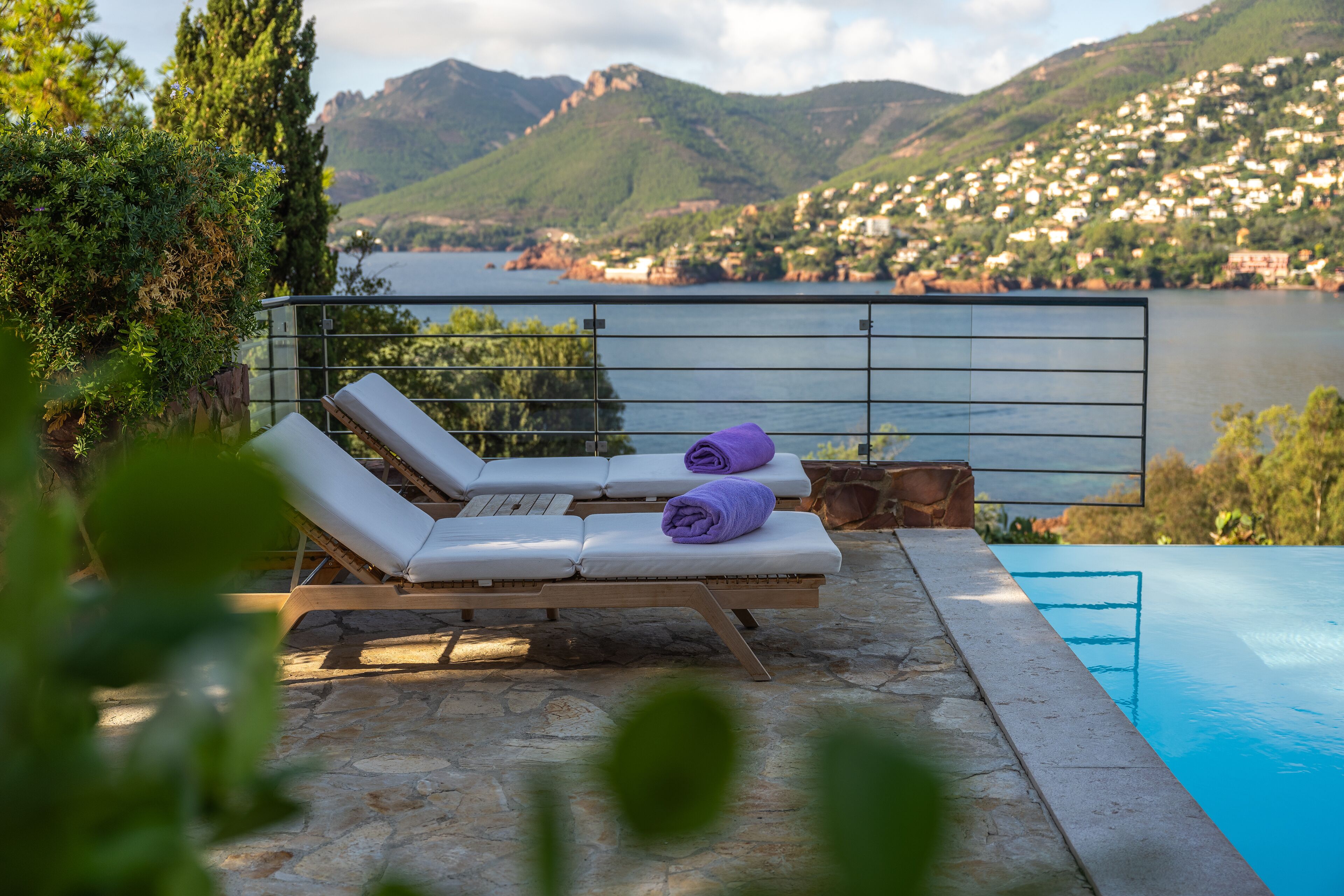 outdoor pool, pool umbrellas, pool loungers