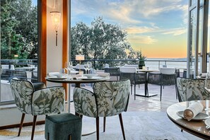 Breakfast and dinner served  - Tiara Yaktsa Côte d'Azur (Theoule-sur-Mer)