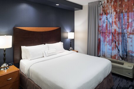 Fairfield Inn Suites by Marriott Orlando at SeaWorld - Image 7