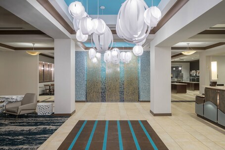 Fairfield Inn Suites by Marriott Orlando at SeaWorld - Image 2