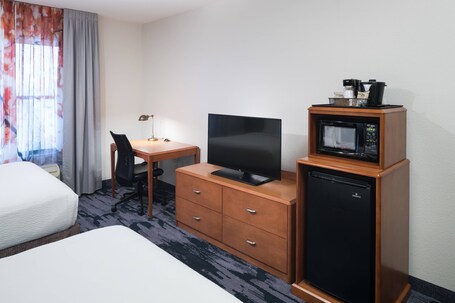 Fairfield Inn Suites by Marriott Orlando at SeaWorld - Image 40