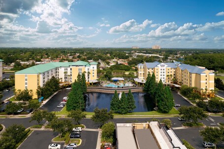 Fairfield Inn Suites by Marriott Orlando at SeaWorld - Image 4