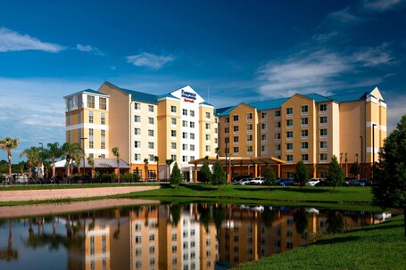 Fairfield Inn Suites by Marriott Orlando at SeaWorld - Image 12