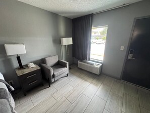 Basic Single Room | Desk, iron/ironing board, free WiFi, bed sheets