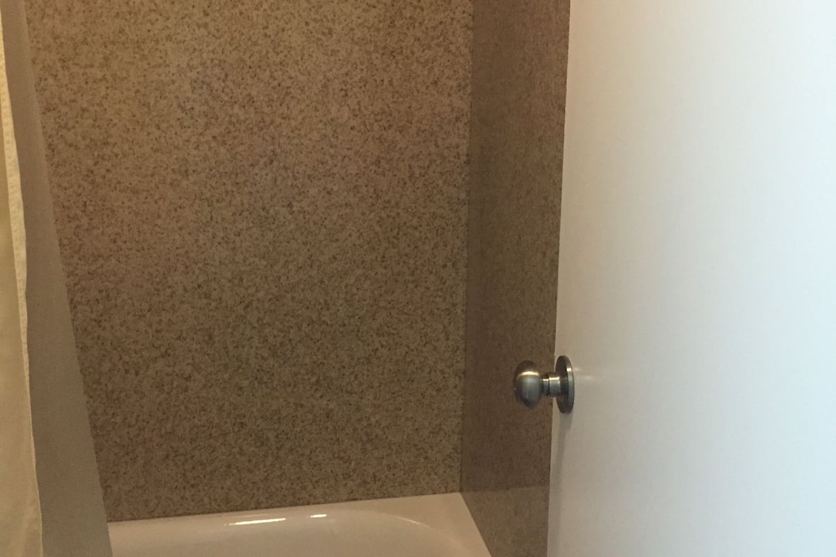 deep-soaking bathtub