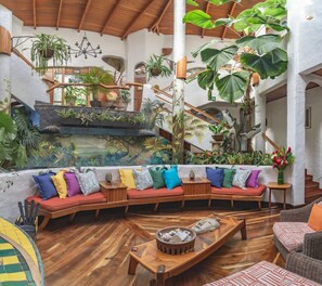 Interior - Finca Rosa Blanca Coffee Farm and Inn (Jesús)