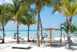 Masajes en la playa, tratamientos faciales