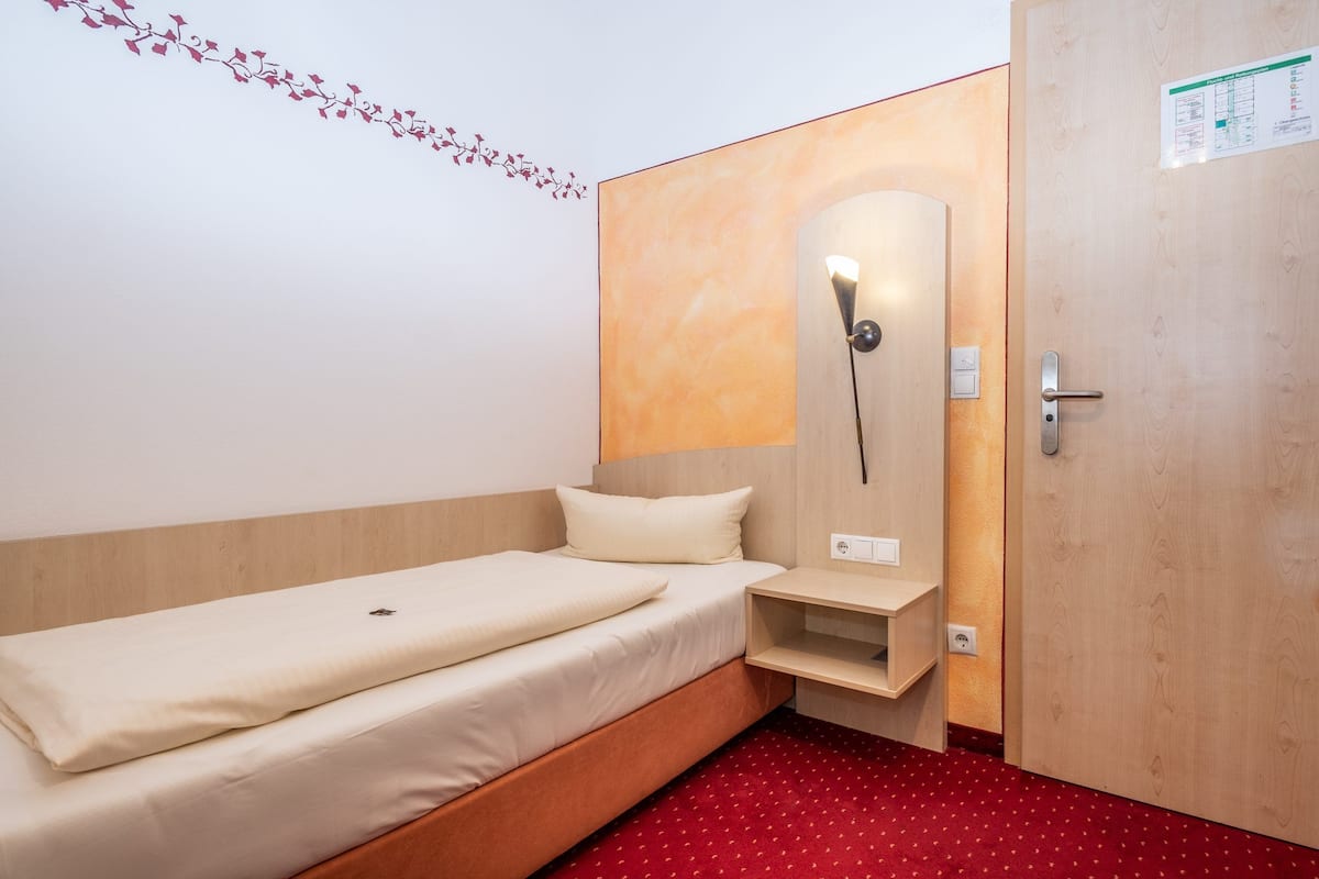 Schreibtisch, kostenloses WLAN