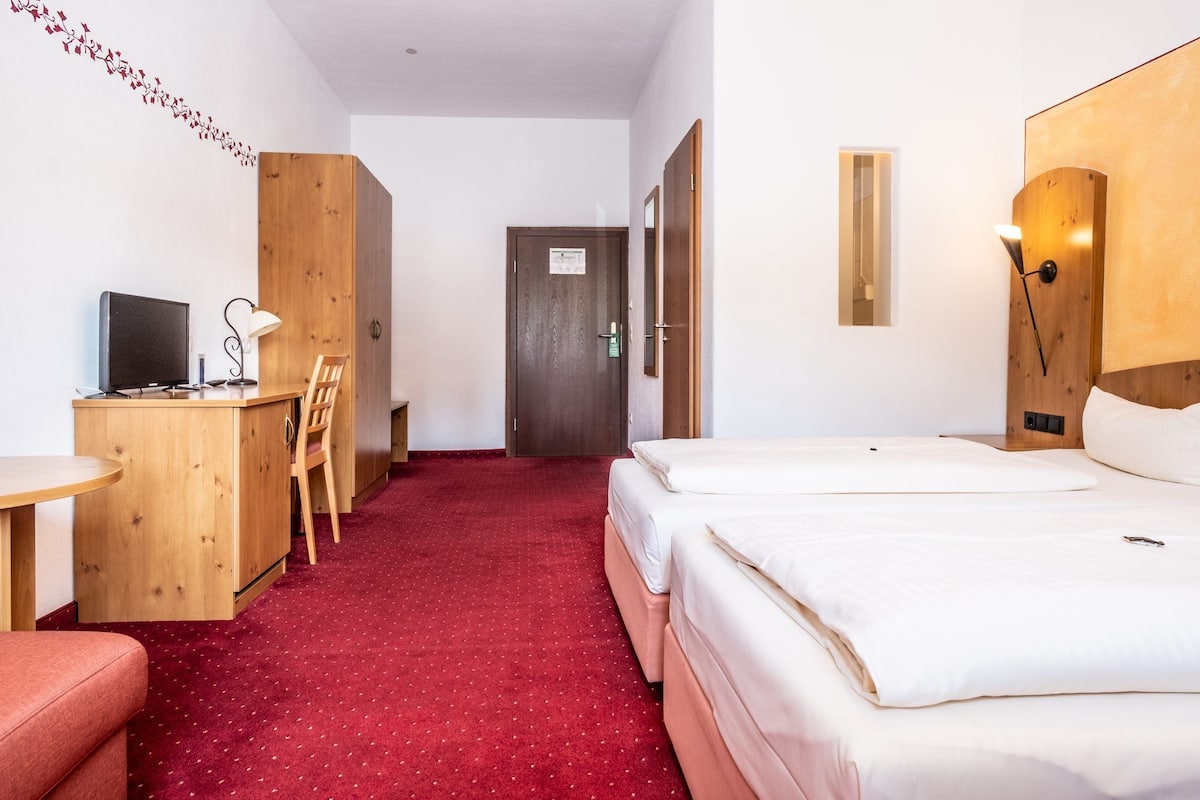 Schreibtisch, kostenloses WLAN