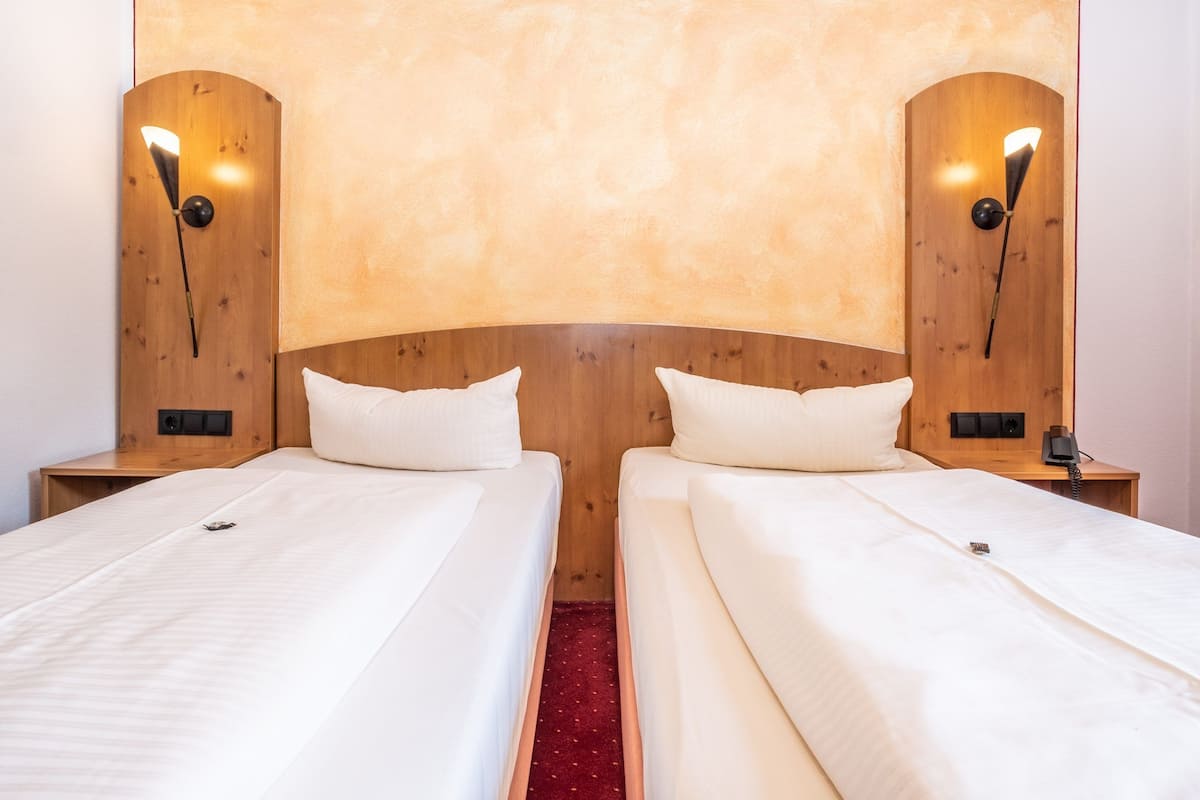 Schreibtisch, kostenloses WLAN