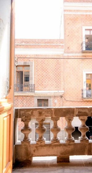 Premium bedding, in-room safe, desk, free WiFi - Puebla de Antaño Hotel (Puebla)