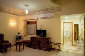 Premium bedding, in-room safe, desk, free WiFi - Puebla de Antaño Hotel (Puebla)