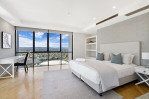 Individually decorated, individually furnished, desk, laptop workspace - Aria Apartments (Broadbeach)