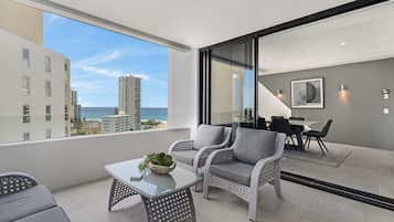 3 Bedroom Superior Ocean View Apartment | Terrace/patio