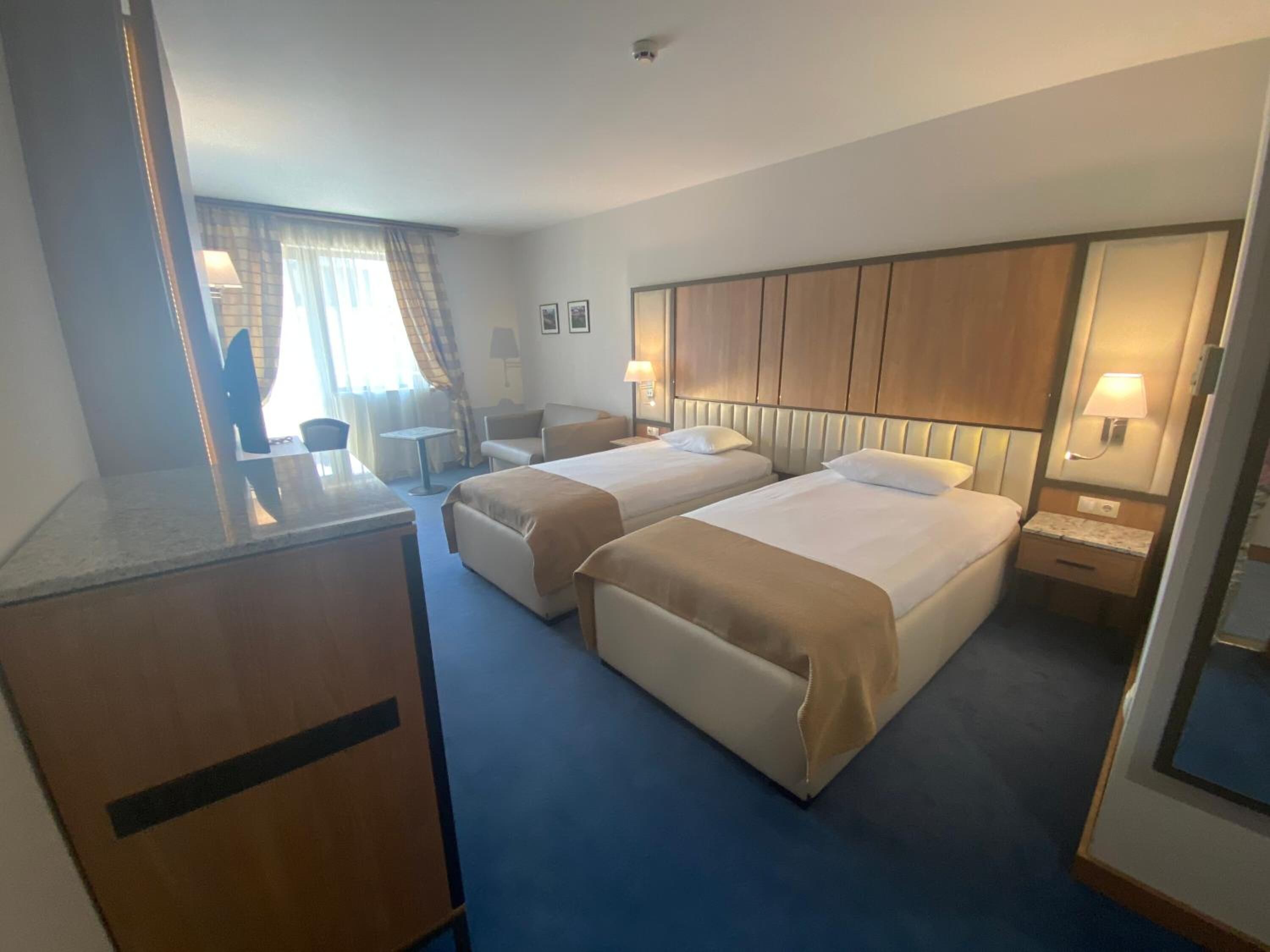 1 bedroom, in-room safe, desk, laptop workspace