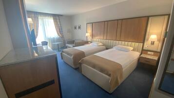 In-room safe, desk, laptop workspace, soundproofing