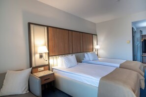 In-room safe, desk, laptop workspace, soundproofing - Legends Hotel Sofia (Sofia)