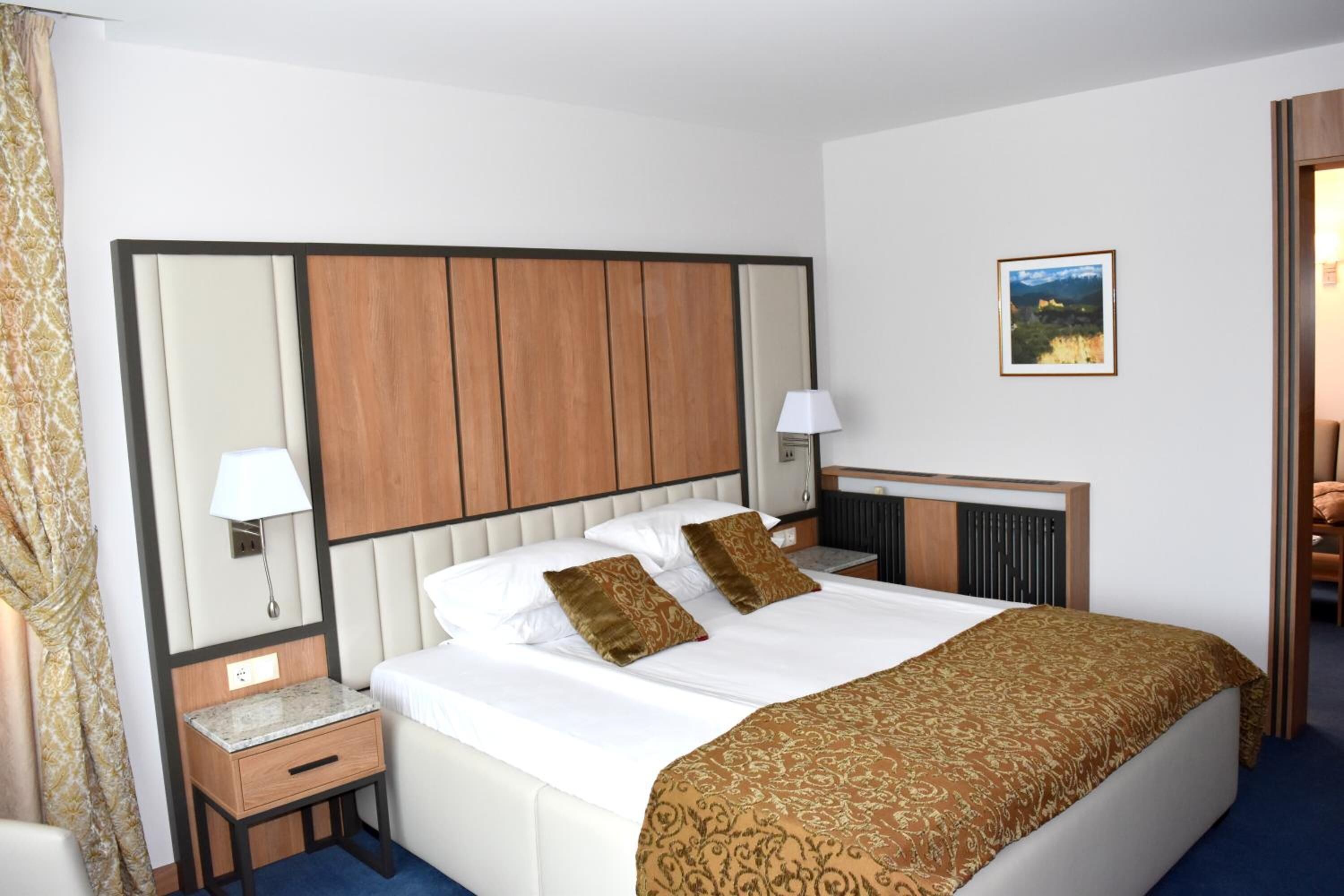 1 bedroom, in-room safe, desk, laptop workspace