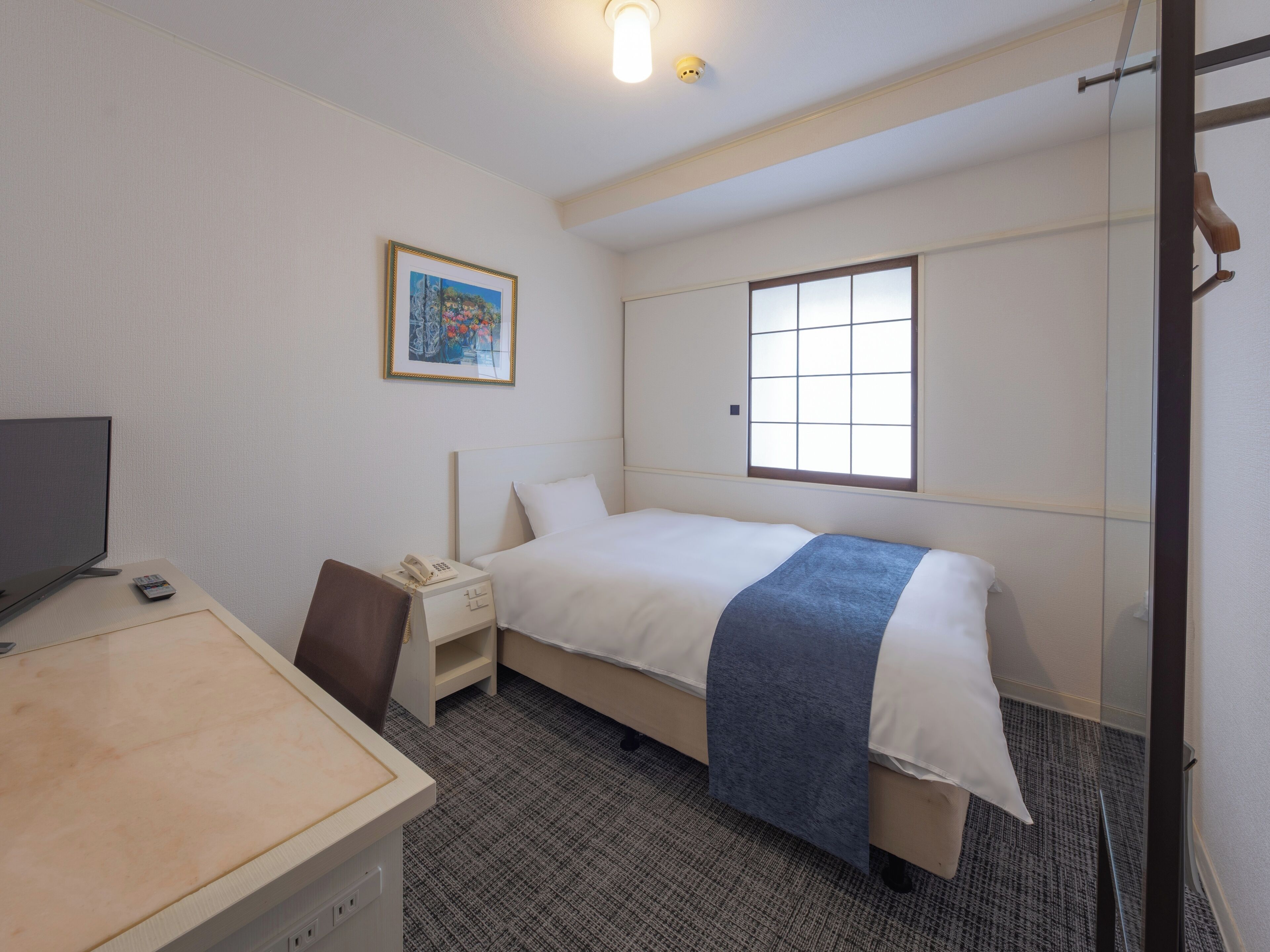 ห้องดีลักซ์ซิงเกิล, ปลอดบุหรี่ (with luggage storage service) | Wi-Fi ฟรี, ผ้าปูที่นอน