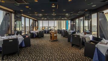 Breakfast, lunch and dinner served