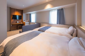 Deluxe Triple Room | Free WiFi, bed sheets - New Osaka Hotel (Osaka)